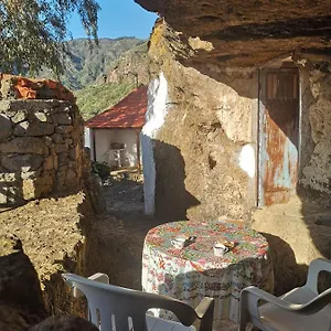 Zen Y Cueva Refugio Tenteniguada